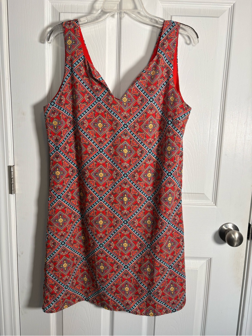 Aina Be Sleeveless Red/Orange Printed V-Neck Dress Zip Back Size M